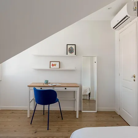 Joivy Delightful 2-bed Flat Near Park شقة