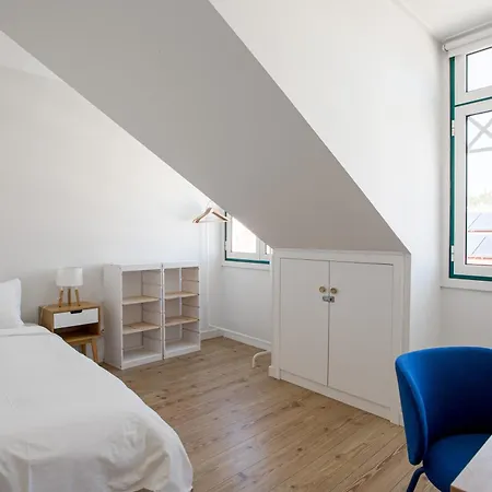Joivy Delightful 2-bed Flat Near Park Apartment Lisbon