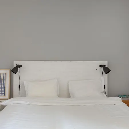 Joivy Delightful 2-bed Flat Near Park شقة