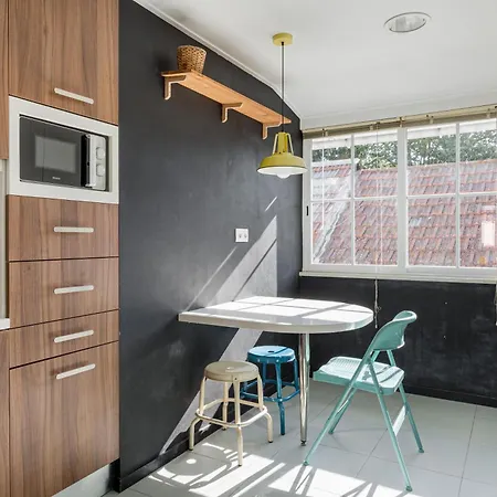 Joivy Delightful 2-bed Flat Near Park Lisbon